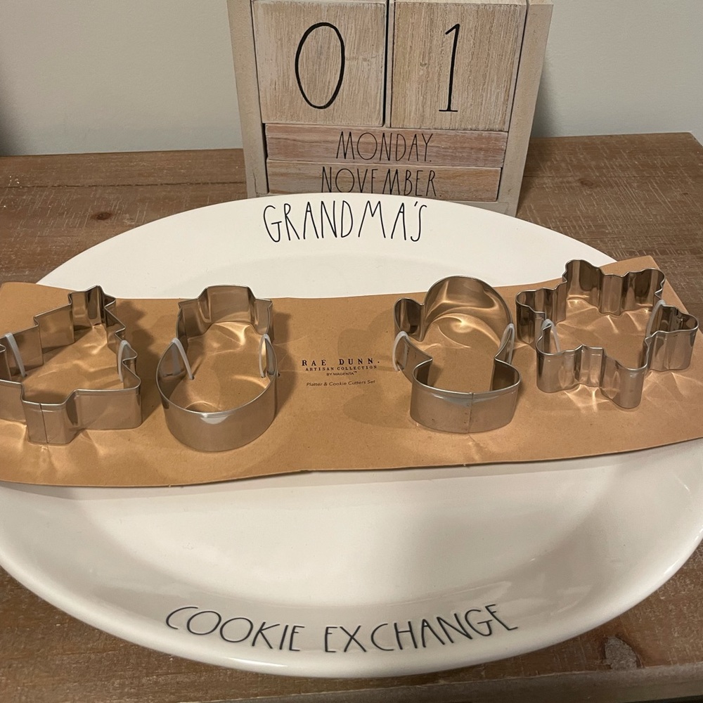 New Rae Dunn grandmas cookie exchange plate